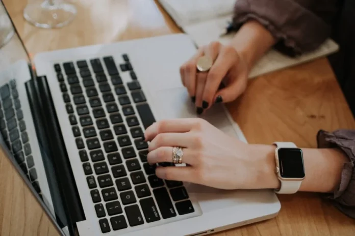 How Financial Advisors Can Manage Information Overload Effectively Financial Advisors