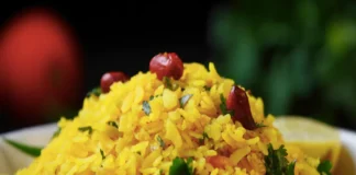 Best Poha in Bangalore for a Light and Filling Breakfast Poha