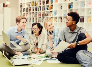 Creative Thinking in the Digital World