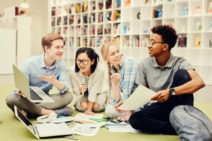 Creative Thinking in the Digital World